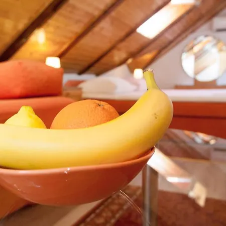 スタジオ ラバンダ アパート *